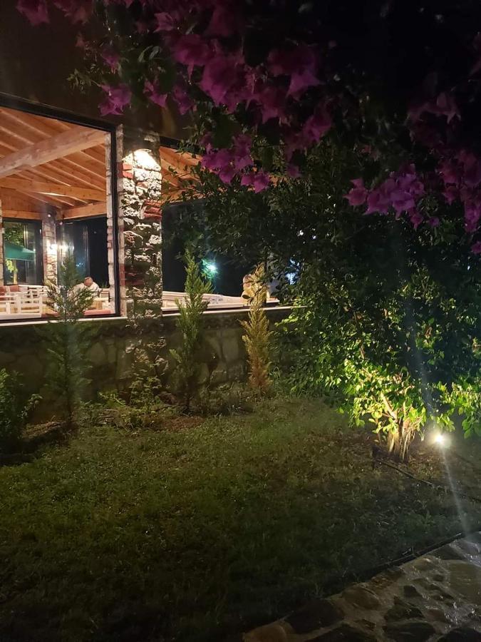 Hotel Natali Dhermi Bagian luar foto