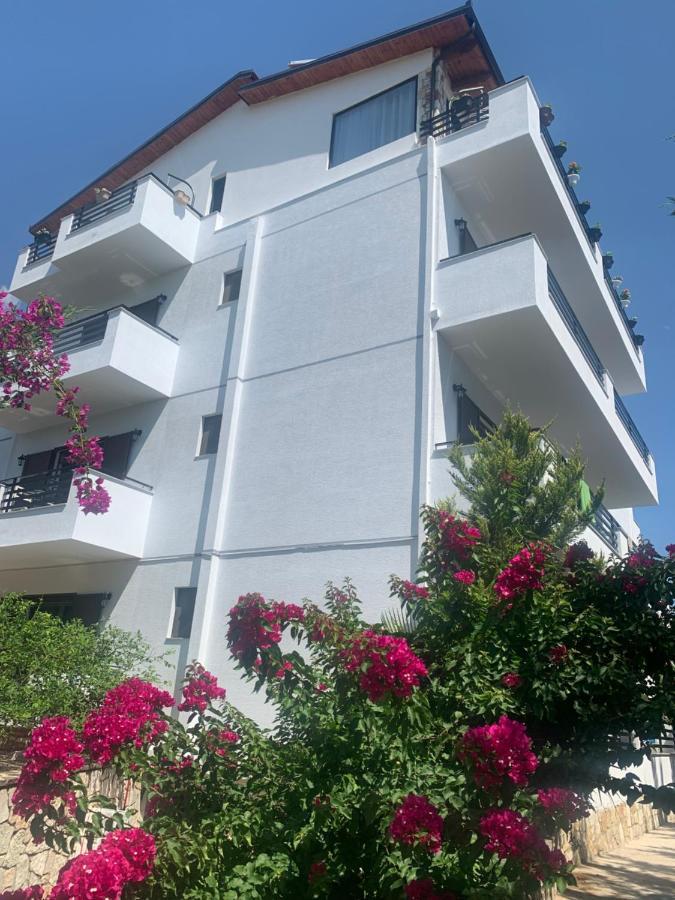 Hotel Natali Dhermi Bagian luar foto