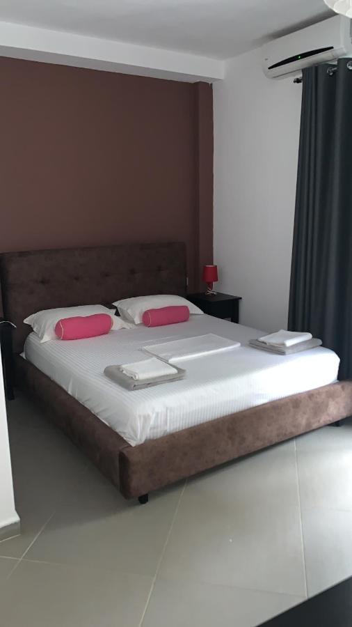 Hotel Natali Dhermi Bagian luar foto