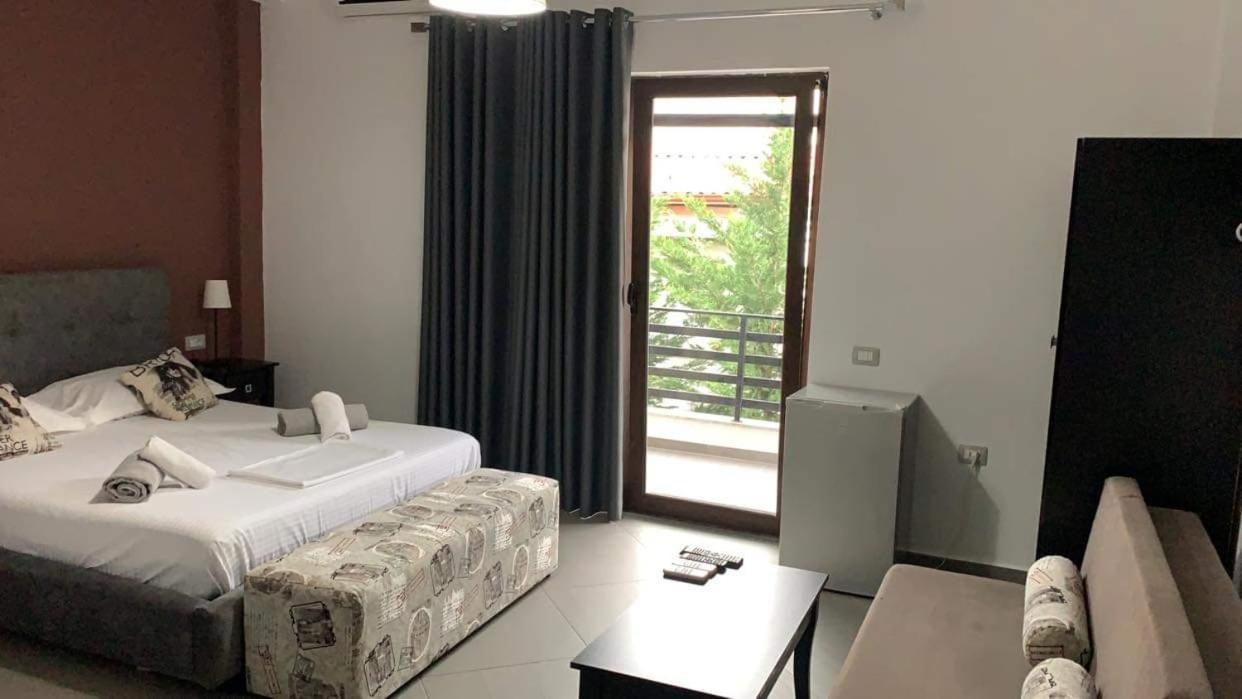 Hotel Natali Dhermi Bagian luar foto