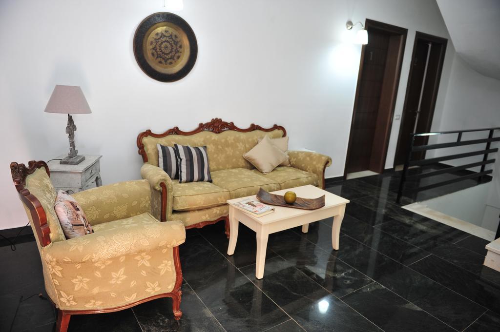 Hotel Natali Dhermi Bagian luar foto